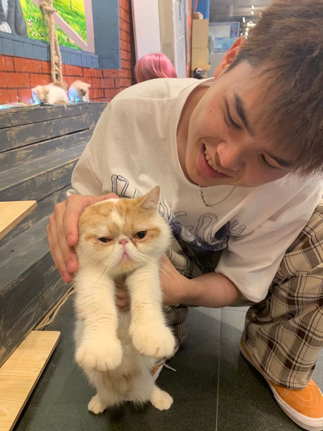 个人照2.jpg 个人照2.jpg